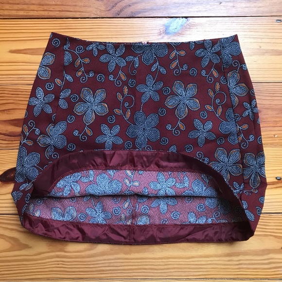 Lush Brick Red Floral Mini Skirt, EUC, M - Picture 8 of 10